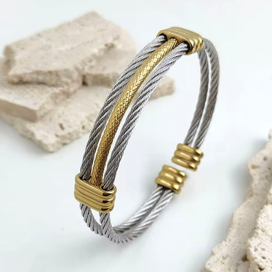 Moderne Open Armband: Hoogwaardig Roestvrij Staal met Dubbele Ring â Tijdloze Klasse!