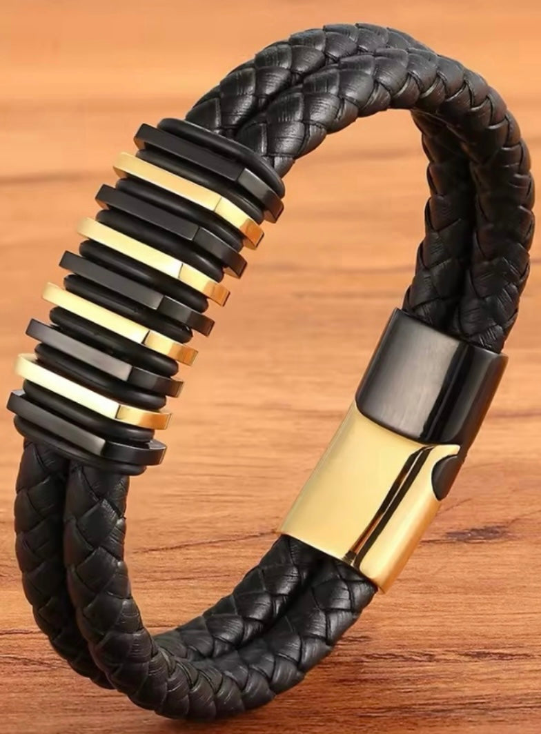 Trek de aandacht – unieke herenarmbanden nu extra voordelig