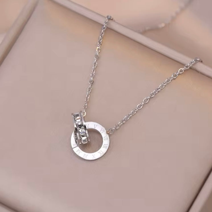Chique Kristallen Cirkel Choker met Romeinse Cijfers – Luxe Gouden en Zilveren Rose Hanger Ketting voor Vrouwen
