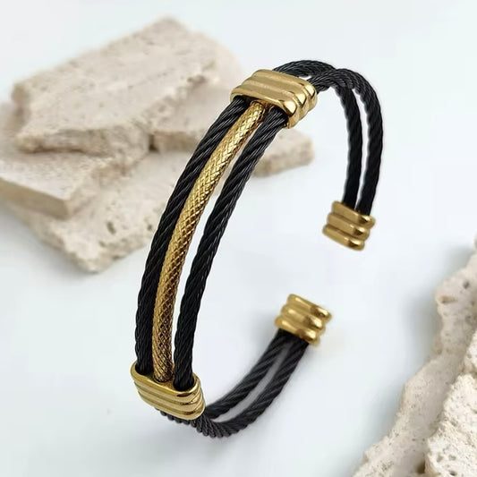 Elegante Open Armband: 18K Verguld Roestvrij Staal met Dubbele Ring â Stijlvol en Duurzaam!