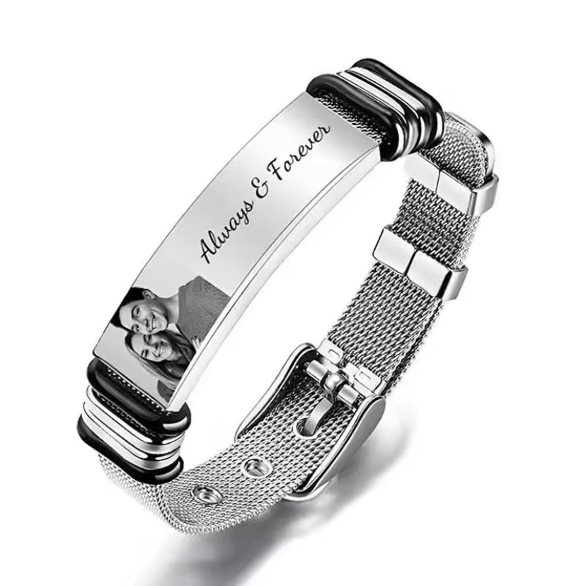Perfecte herenarmband van titaniumstaal voor Vaderdag – Personaliseerbaar met familiefoto's een stijlvol cadeau