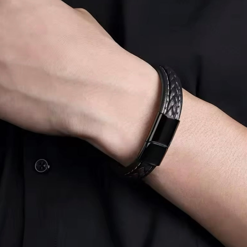 Nieuwe collectie: Brede leren herenarmband - Verkrijgbaar in maten 19t/m23, 316L roestvrij staal