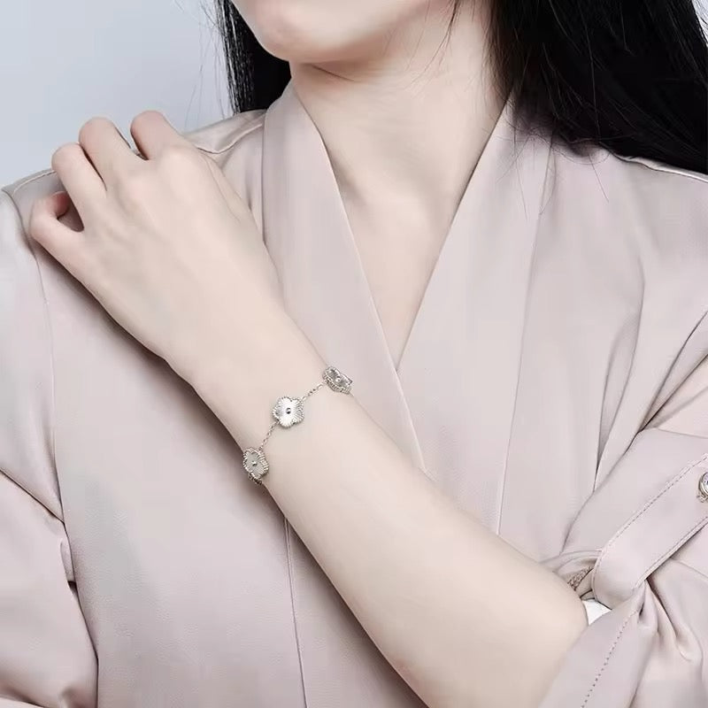 LuckyBlooms™ Dubbelzijdige Klaver Armband