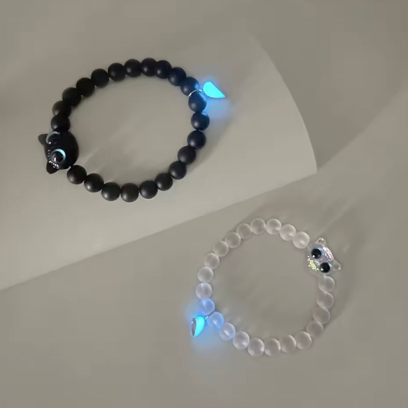 Lichtend hart en gotische kat