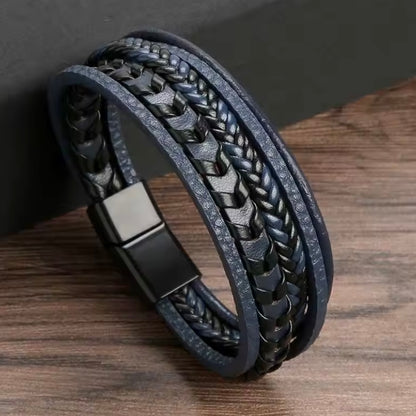 Magnetische Charme – Meerlaagse Herenarmband van Vintage Leer